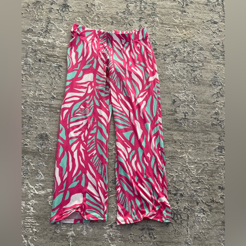 Lilly Pulitzer pink, teal, white Palazzo
Pants, size Large.